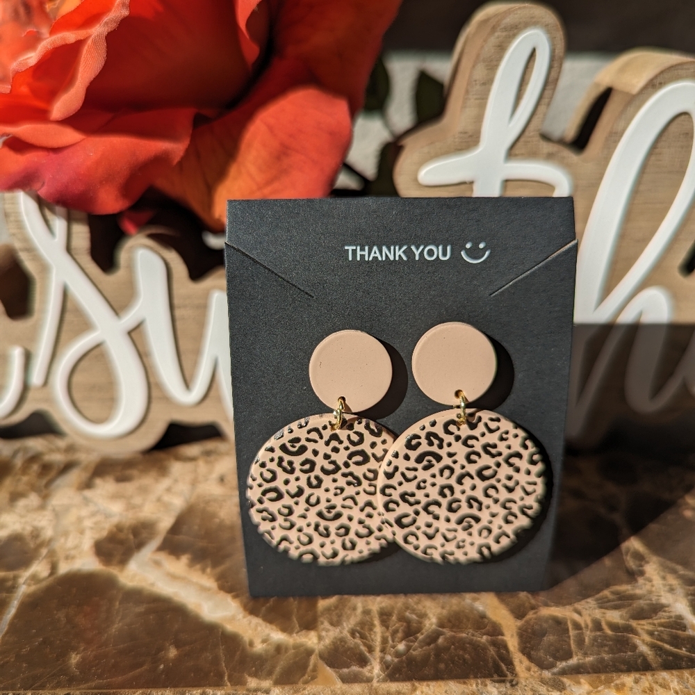 Round Leopard earrings - Picture 3 of 4